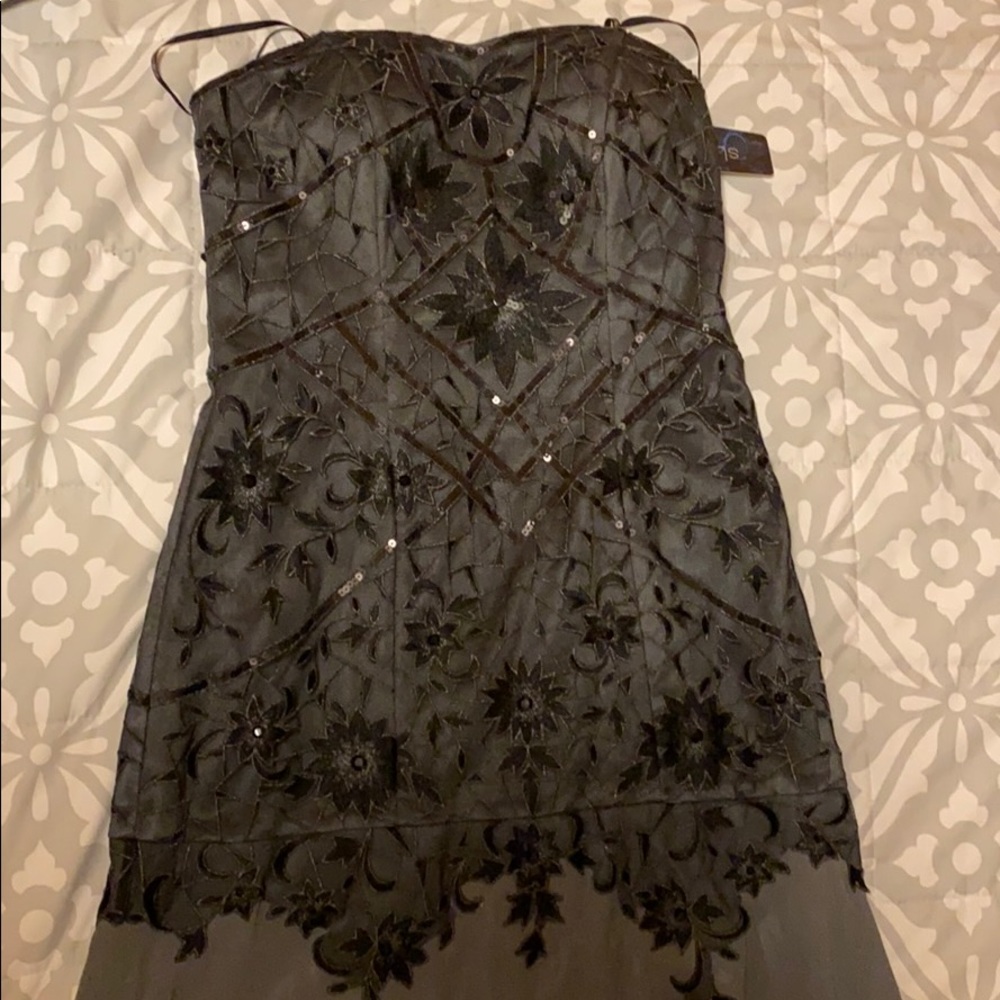 Sue Wong
Grey/Black Nocturne Formal Dress - Picture 5 of 6